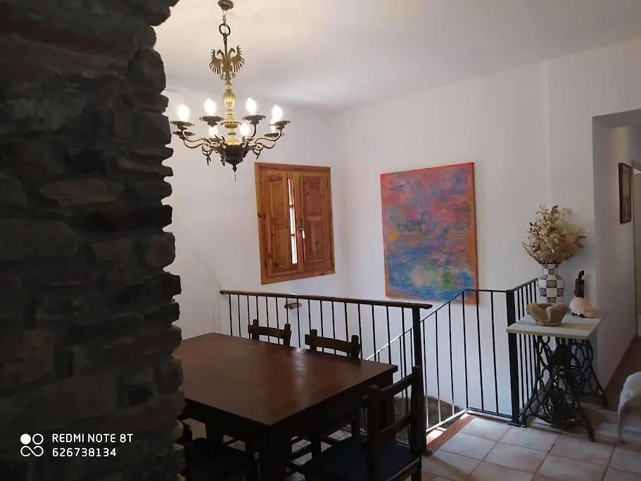 Apartamento casa sobre rio Noguera Pallaresa Gerri de la Sal España