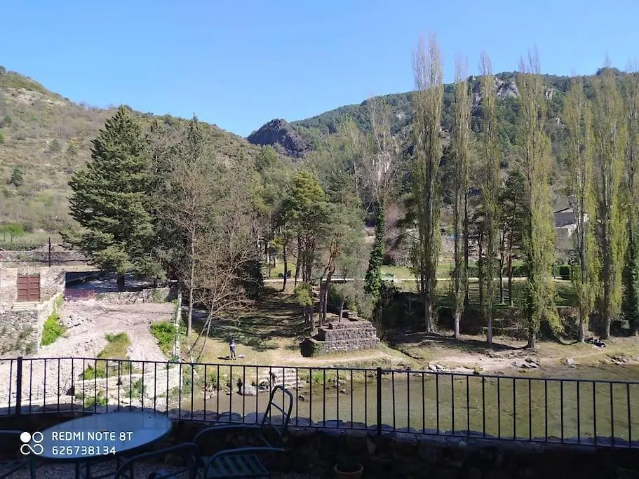 casa sobre rio Noguera Pallaresa Gerri de la Sal
